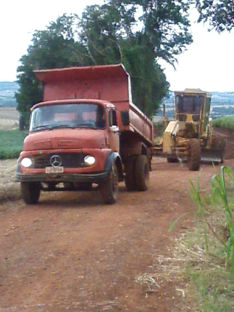 Começam reparos nas estradas de Progresso